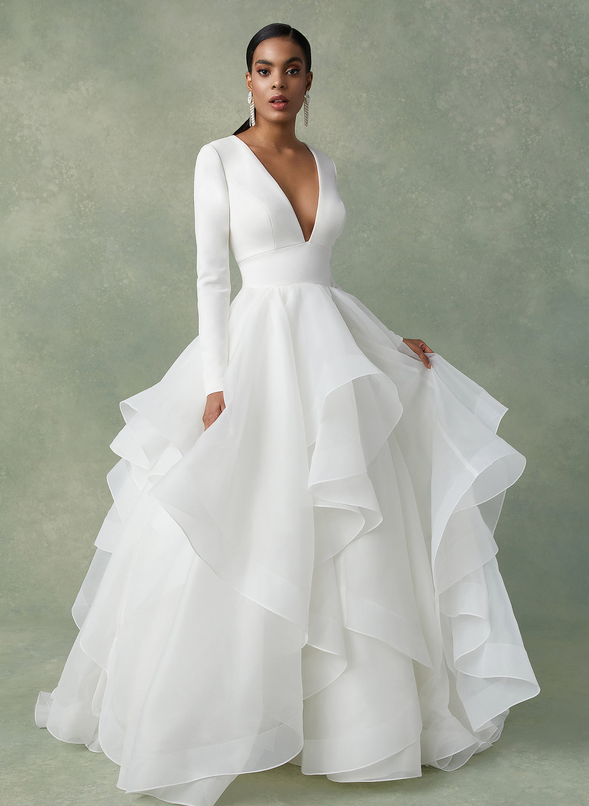 Long Ball Gown V-neck Ruffles Tulle Wedding Dresses with Sleeves