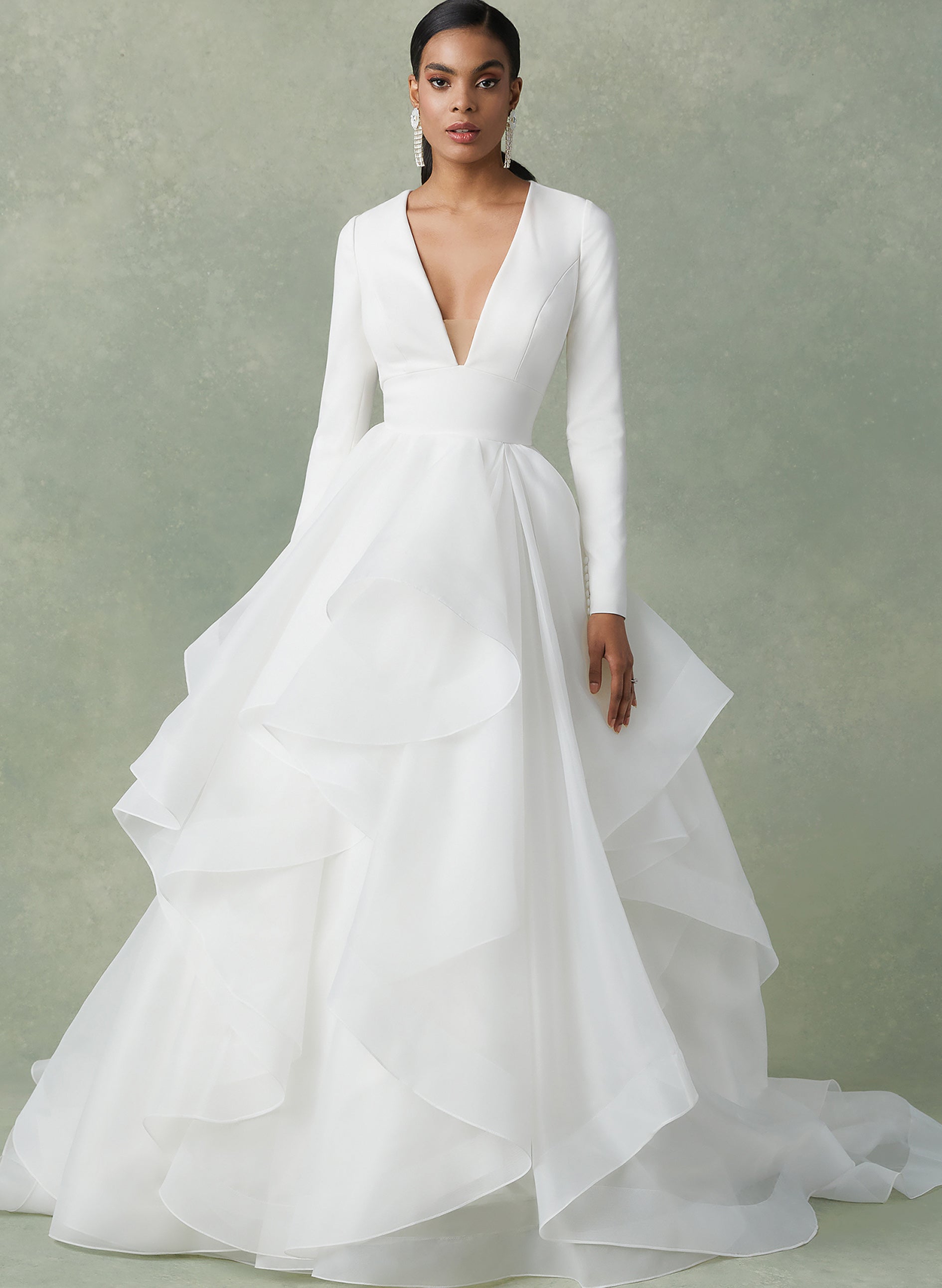 Long Ball Gown V-neck Ruffles Tulle Wedding Dresses with Sleeves