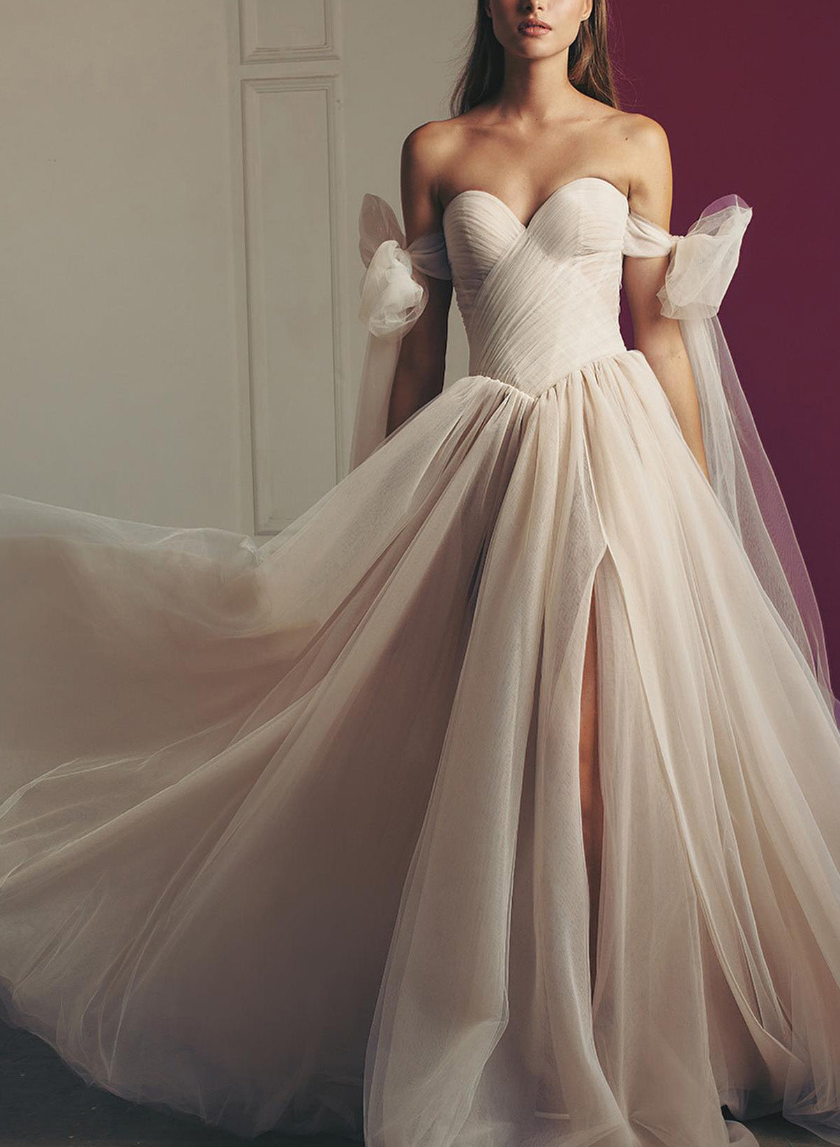 Long Off-The-Shoulder A-Line Tulle Wedding Dresses With Split Front