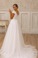 Elegant A-Line V-Neck Sleeveless Applique Tulle Floor-Length Wedding Dresses