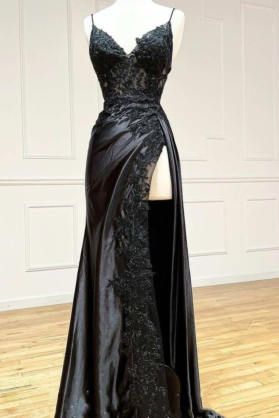 Black Long A-line V-neck Spaghetti Straps Lace Satin Prom Dress With Slit