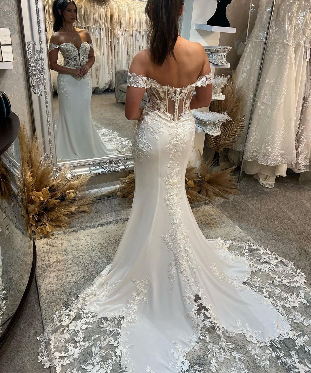 Off-the-shoulder Sweetheart Mermaid Satin Lace Long Wedding Dresses