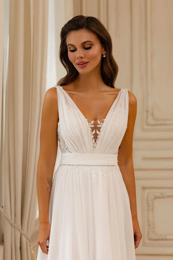 A-Line V-Neck Sleeveless Open Back Wedding Dresses with Tulle Court Train