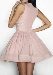 A-Line Chiffon Homecoming Dress with Scalloped Neck and Appliqued Sleeveless Hem-27dress