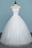 Chic Jewel Tulle Lace White Wedding Dress Sleeveless Appliques Bridal Gowns with Flowers Online-27dress