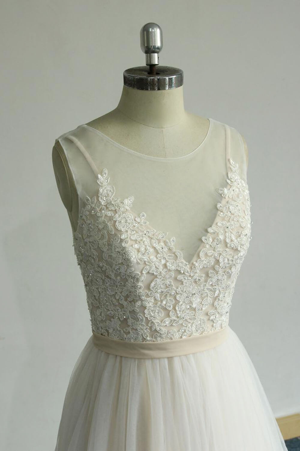 Chic Straps Sleeveless Appliques Wedding Dress A-line Tulle White Bridal Gowns On Sale-27dress