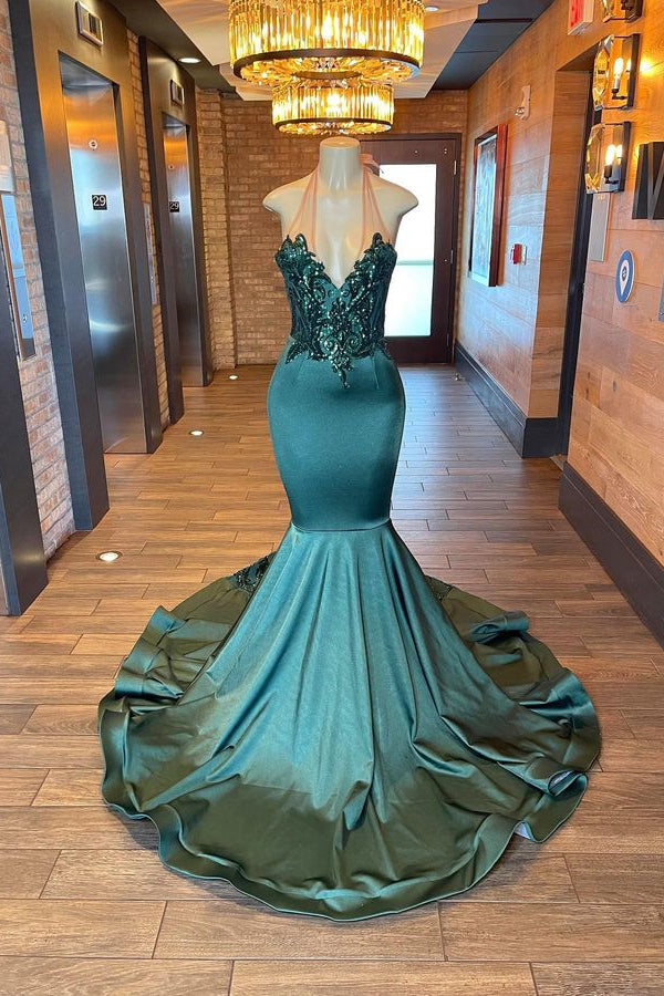 Elegant Dark Green Halter Evening Dress with Sleeveless Appliques