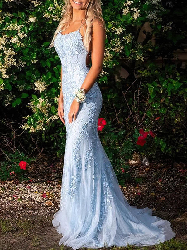 Elegant Trumpet/Mermaid Scoop Neck Tulle Prom Dress with Appliques Lace Sweep Train