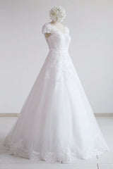 Glamorous Shortsleeves V-neck Lace Wedding Dresses White A-line Tulle Bridal Gowns With Appliques On Sale-27dress