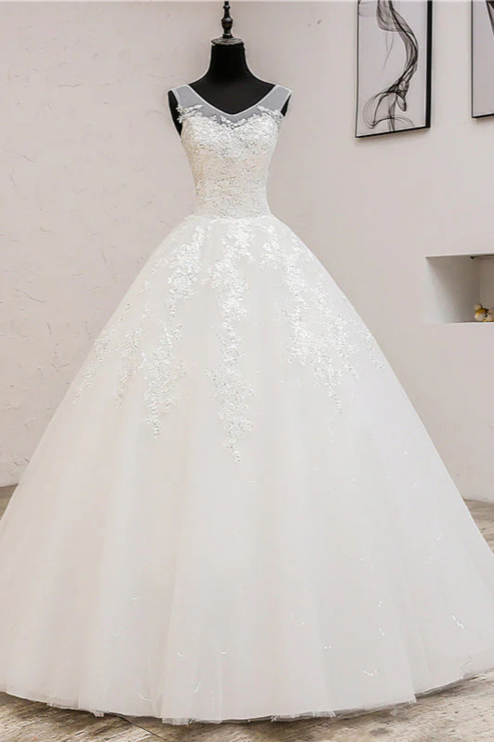 Glamorous Sweetheart Tulle Lace Ball Gown Sleeveless Appliques Wedding Dresses-27dress