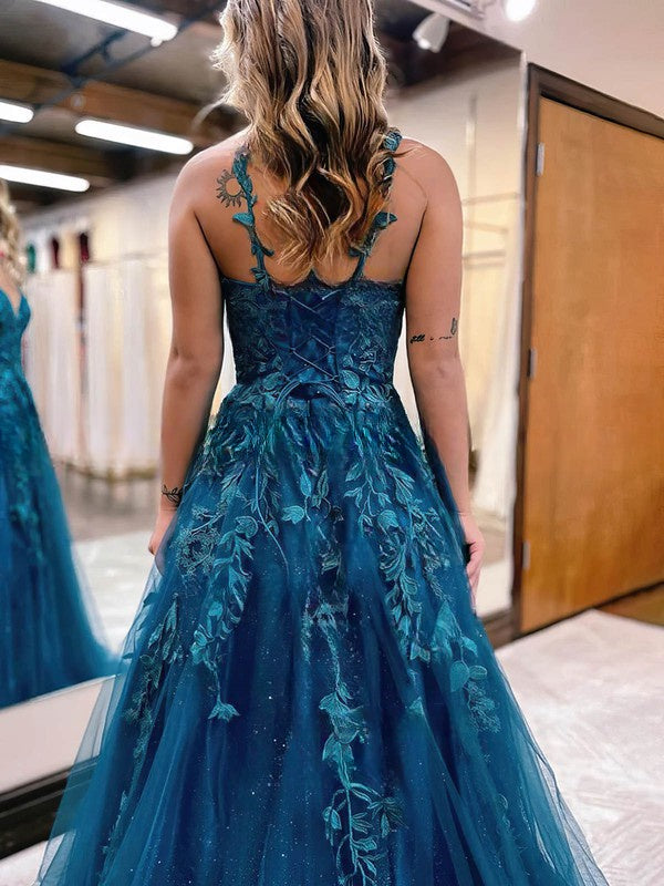 Glamorous V-neck Tulle Glitter Prom Dress with Lace Appliques