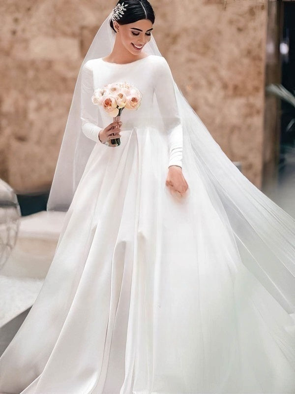 Gorgeous Ball Gown Scoop Neck Satin Court Train Wedding Dress