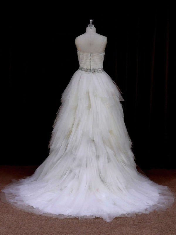 Gorgeous Sweetheart Ball Gown Wedding Dress with Tiered Tulle Court Train