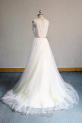 Gorgeous V-neck Sleeveless A-line Wedding Dresses Champgne Tulle Bridal Gowns With Appliques On Sale-27dress