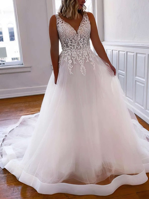 Lace Appliques Ball Gown V-neck Tulle Wedding Dress With Sweep Train