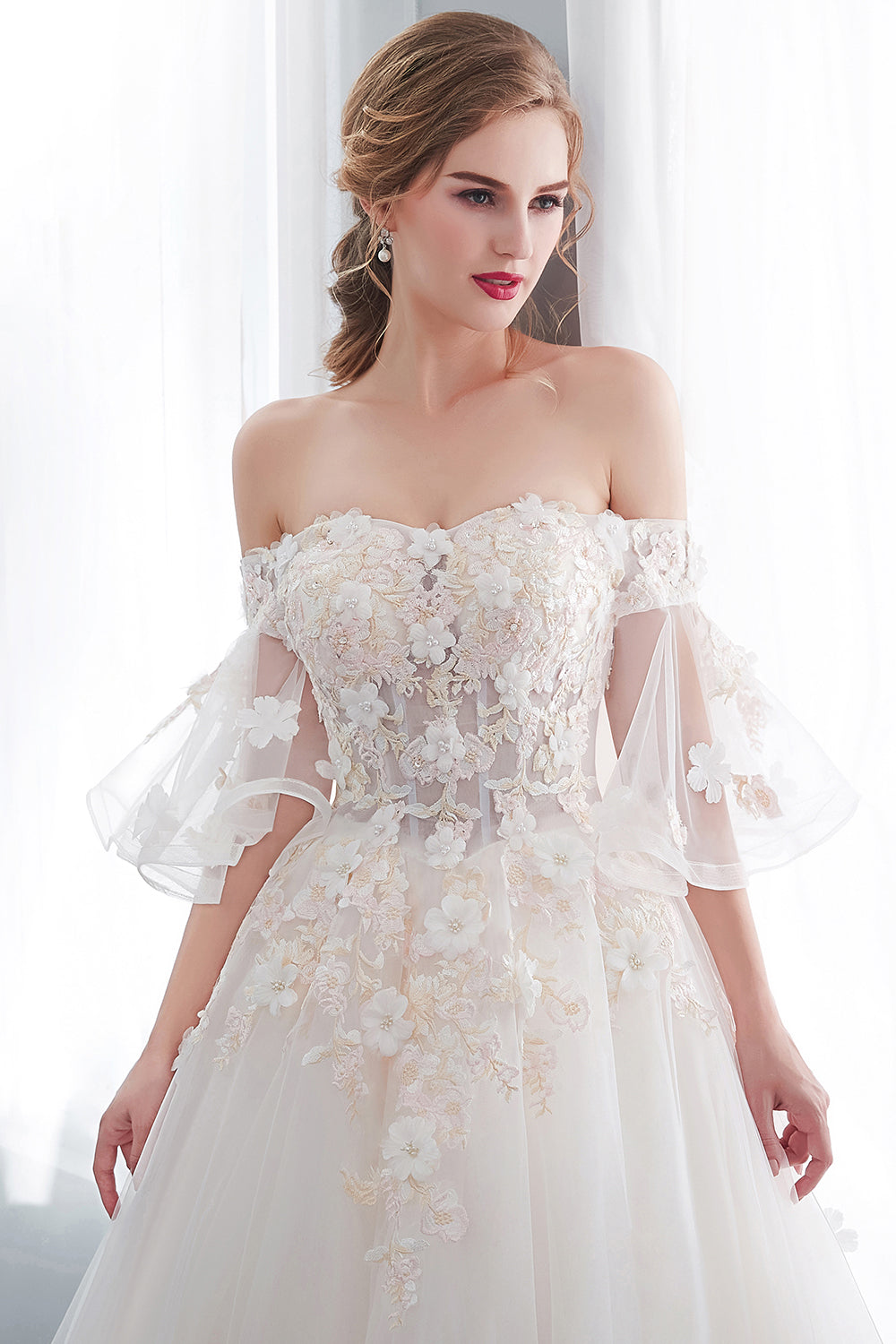 Off-the-shoulder Appliques Ball Gown Wedding Dress Online-27dress