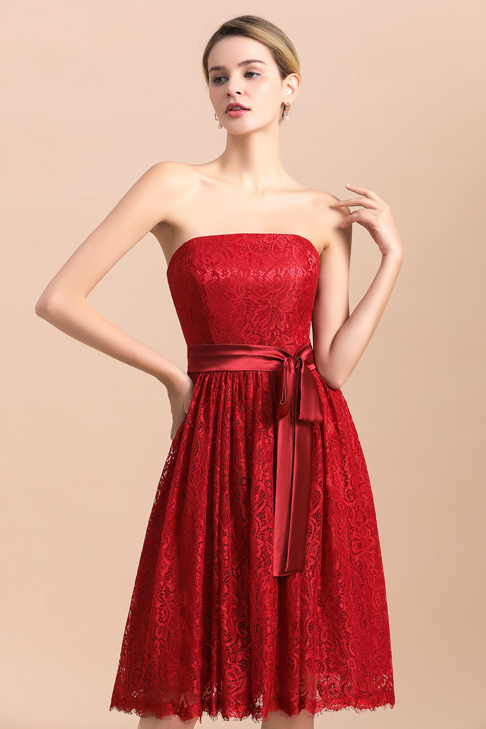 Pretty Strapless Red Lace Bridesmaid Dresses Sleeveless Short Wedding Party Dress with Sash-27dress