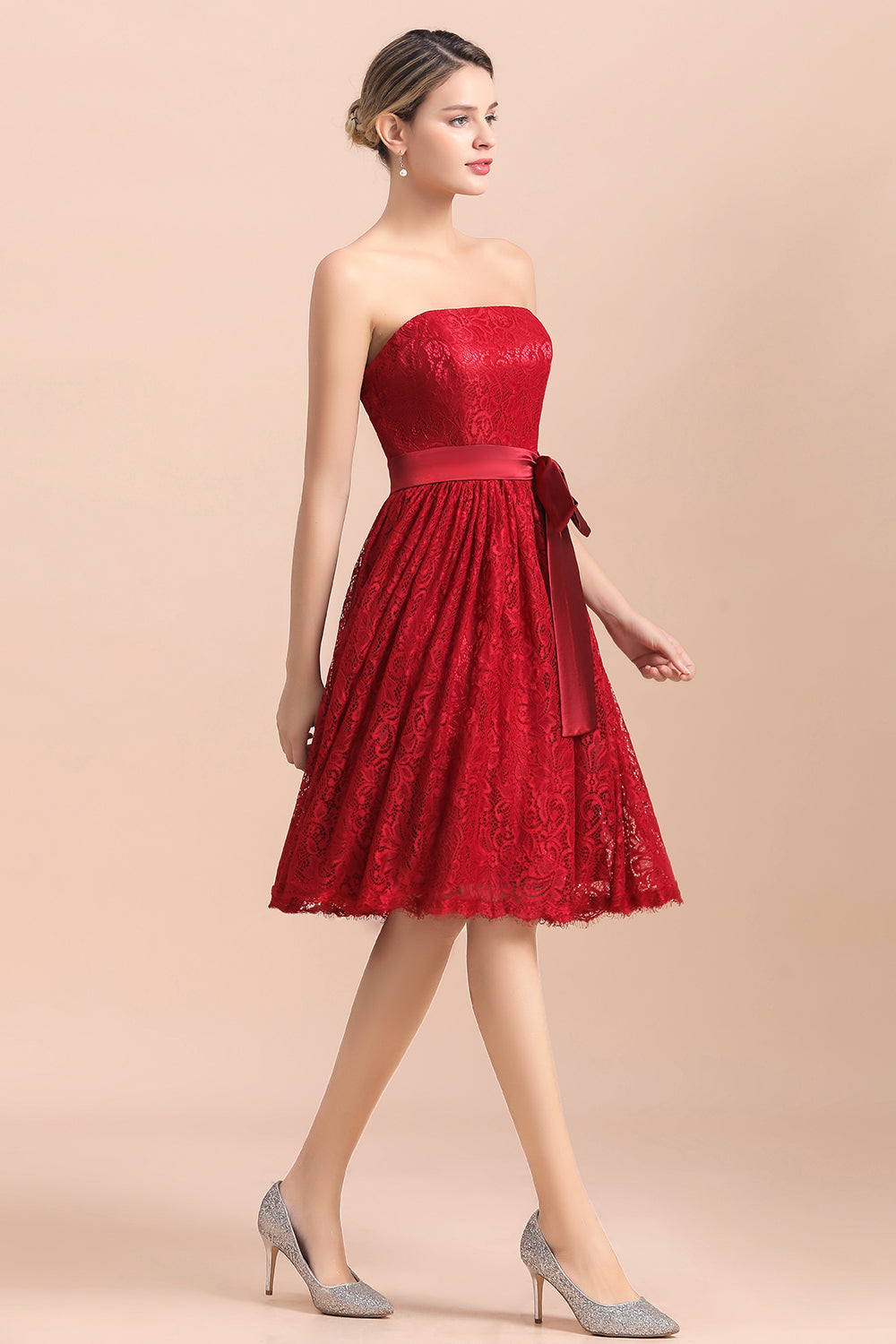 Pretty Strapless Red Lace Bridesmaid Dresses Sleeveless Short Wedding Party Dress with Sash-27dress