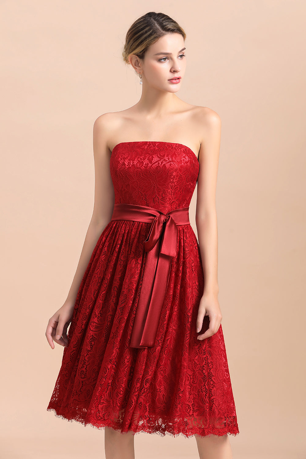 Pretty Strapless Red Lace Bridesmaid Dresses Sleeveless Short Wedding Party Dress with Sash-27dress