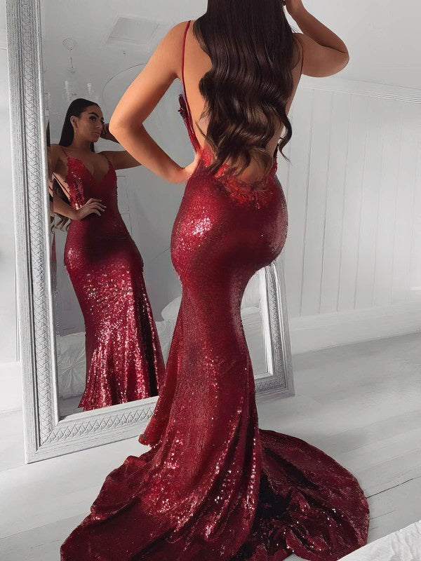 Trumpet/Mermaid V-Neck Sequined Lace Prom Dresses with Sweep Train Appliques