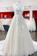 Tulle V Neck Sleeveless Ivory A-Line Wedding Dresses With Lace Long-27dress