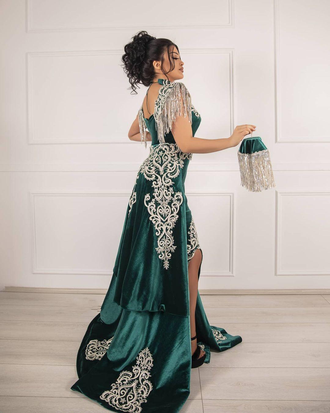 Unique Green Long Mermaid Velvet Prom Dresses with Slit-27Dress