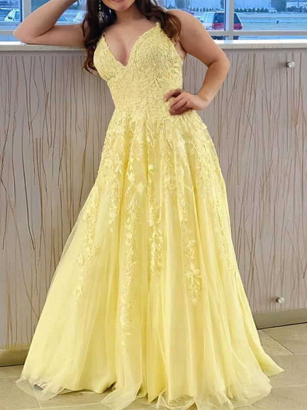 V-neck Tulle Lace Appliques Lace Prom Dress: Ball Gown/Princess Sweep Train